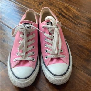 Pink converse W7